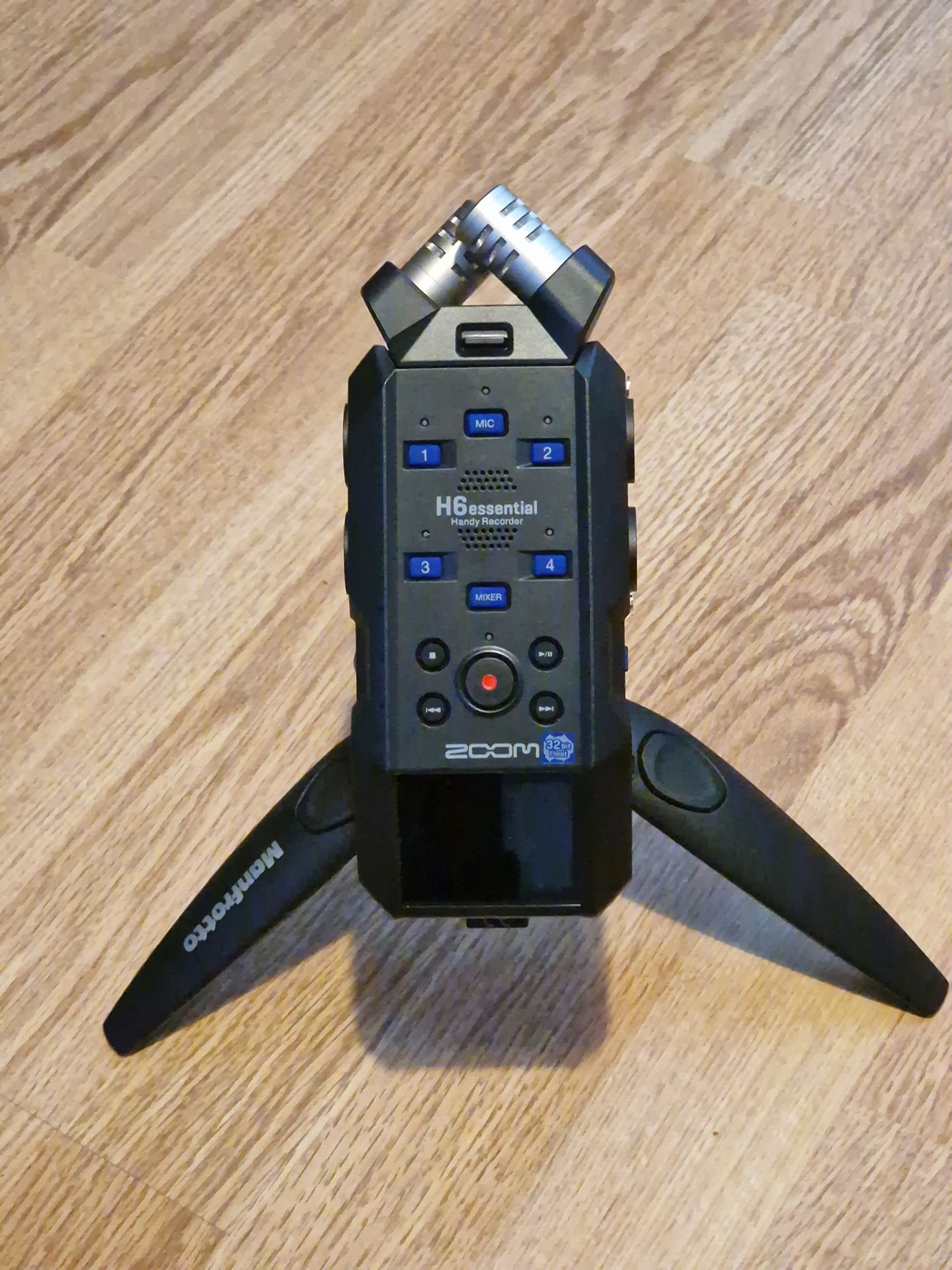 Zoom-1