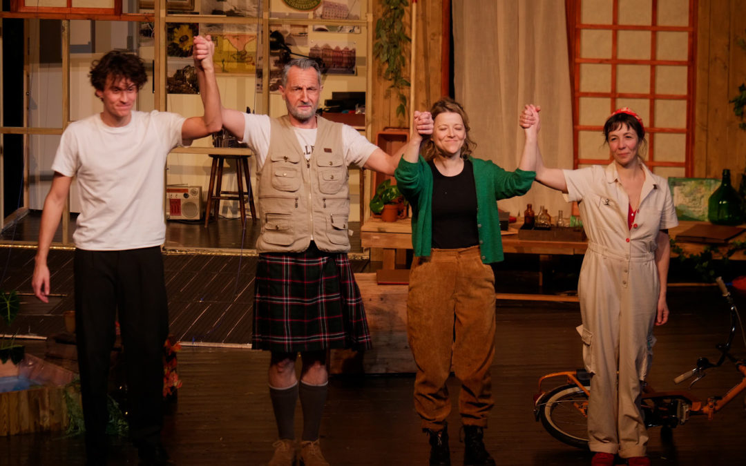 Fragments d’une famille ordinaire – Au théâtre